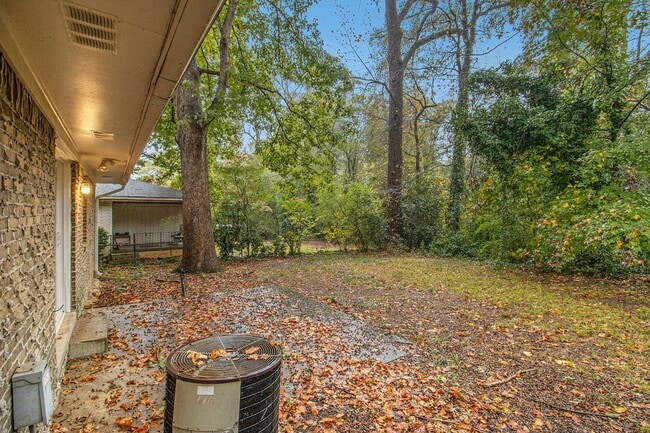 Building Photo - 3 Bedroom 2 Bath House