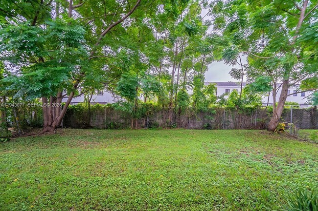 Building Photo - 25355 SW 135th Ct