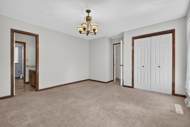 Building Photo - 2337 Laurel Top Cir