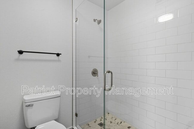 Building Photo - 821 N 87th Pl