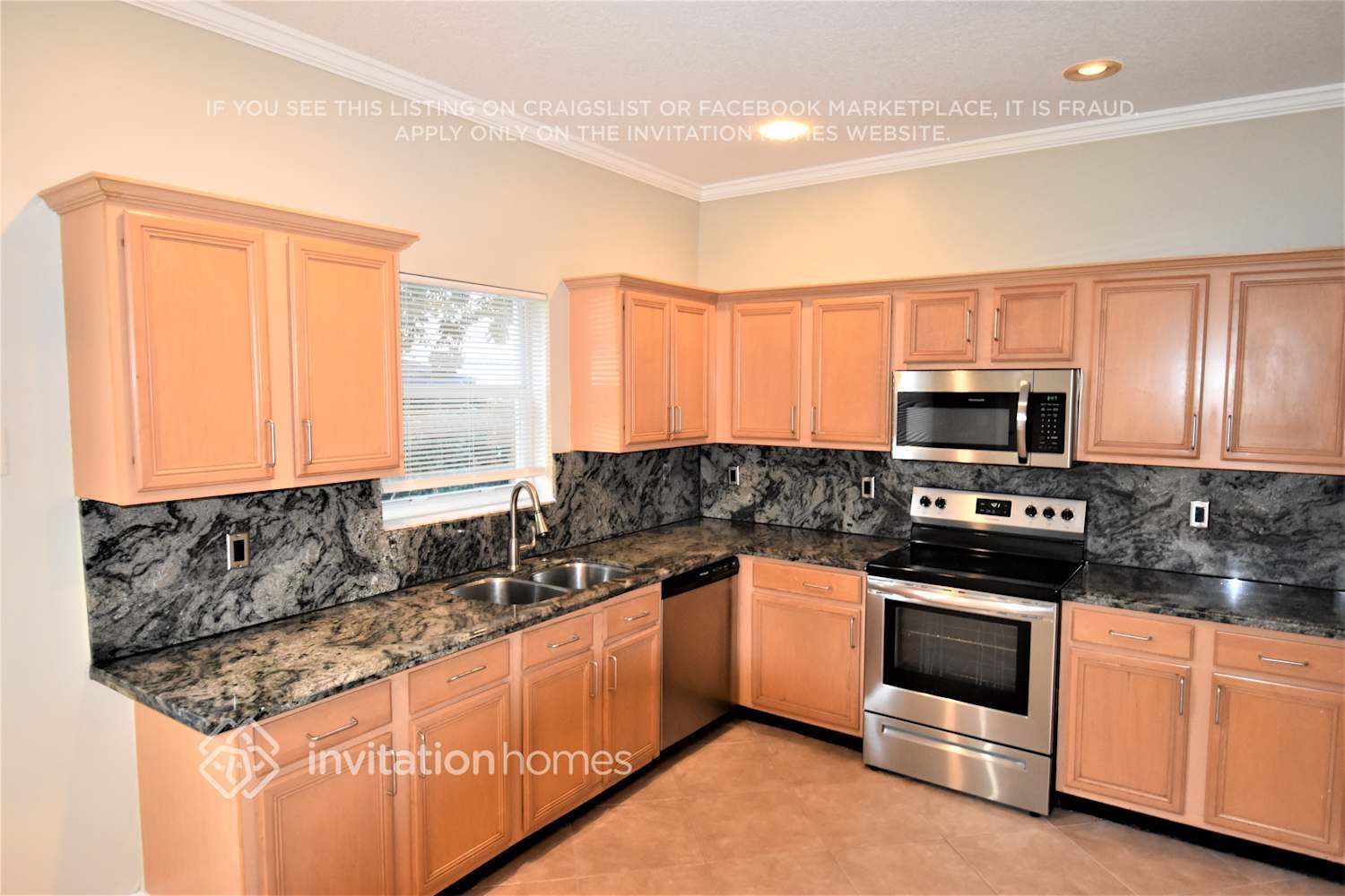Building Photo - 843 NW 127th Ave