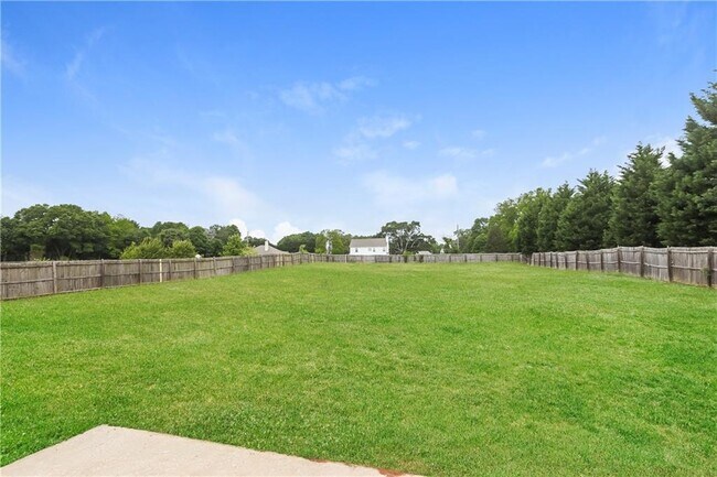 Building Photo - 1303 Princess Dr