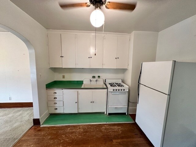 Building Photo - 803 Melrose Ave