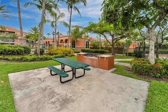 Building Photo - 4706 SW 160th Ave