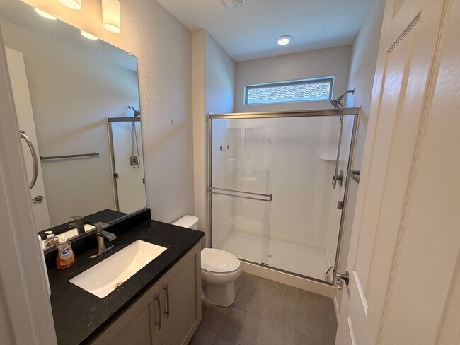 Building Photo - 4024 N Cottonwood Dr