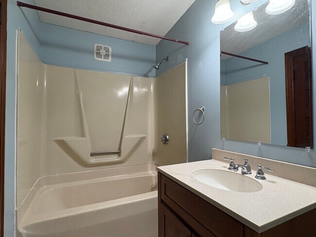 Building Photo - 173 Leesville Rd