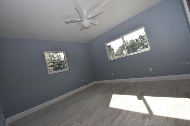 Building Photo - 1107 W Woodlawn Ave