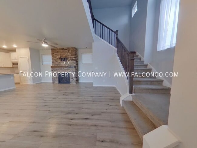 Building Photo - 6381 Wingding Point