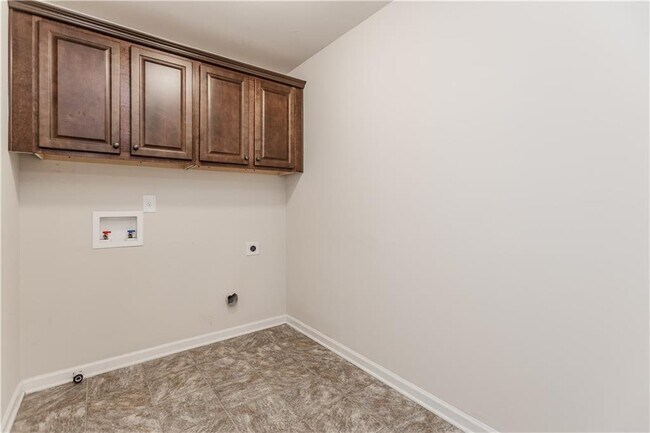 Building Photo - 6354 Brookridge Dr