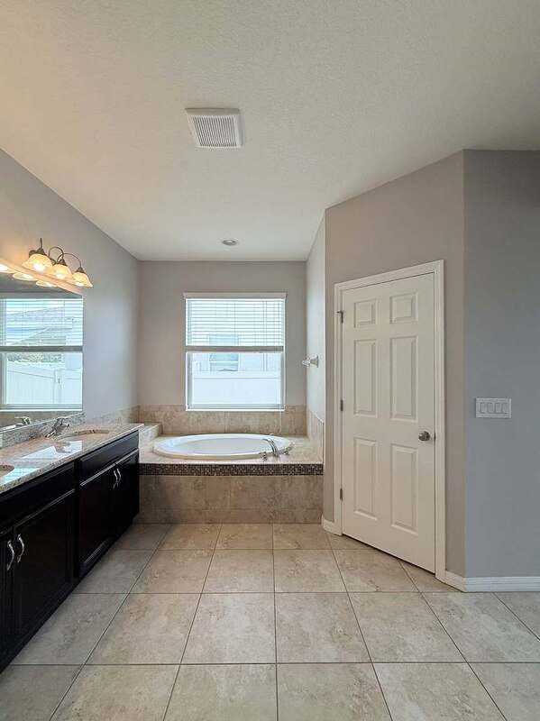 Building Photo - 8222 Willow Beach Dr