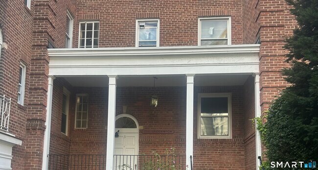 Building Photo - 70 Strawberry Hill Ave
