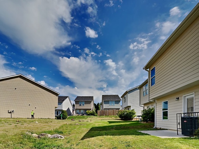 Building Photo - 2129 Belmont Cir NE