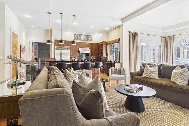 Building Photo - 501 Rio Grande Pl