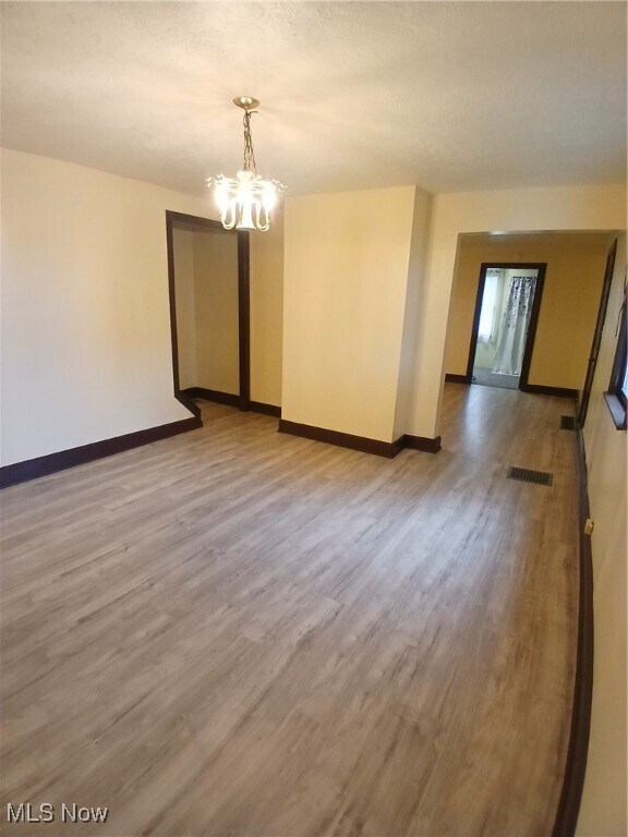 Building Photo - 809 Lakewood Ave