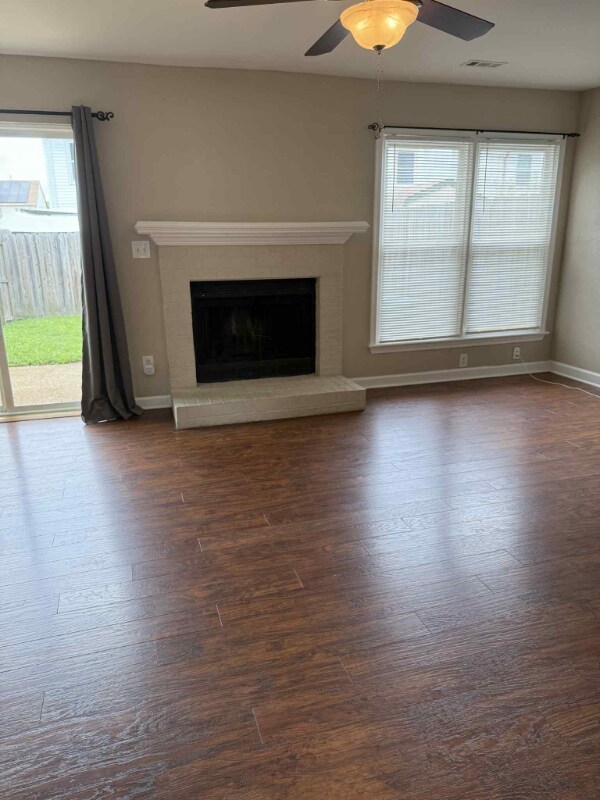 Building Photo - 1374 Battleford Dr