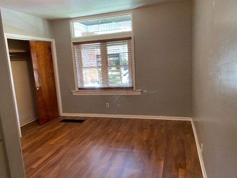 Building Photo - 1132 Portland St