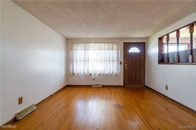 Building Photo - 3 br, 2 bath House - 85 Karen Lane