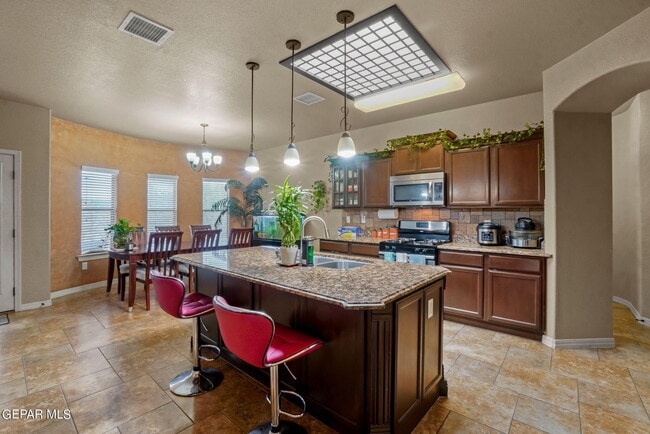 Building Photo - 3845 Tierra Campa Dr