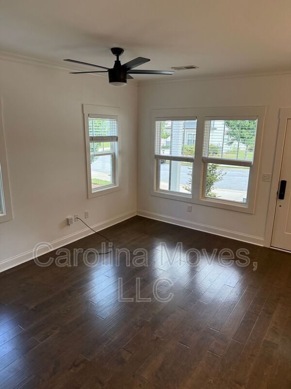 Building Photo - 29 Greenridge Dr