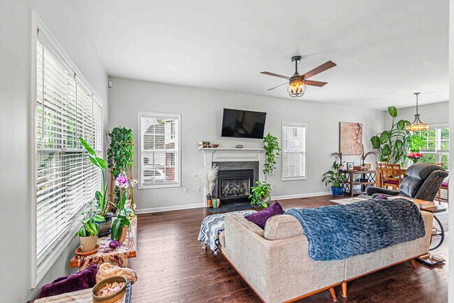 Building Photo - 609 Riva Ridge Rd