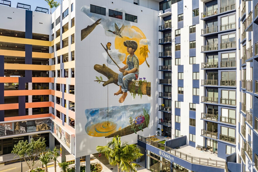 Building Photo - Oaklyn