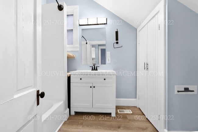 Building Photo - 1325 Hepburn Ave