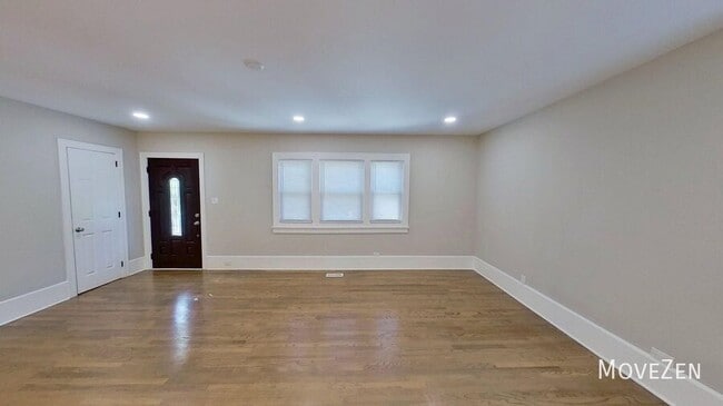 Building Photo - 7 Ratcale Ln