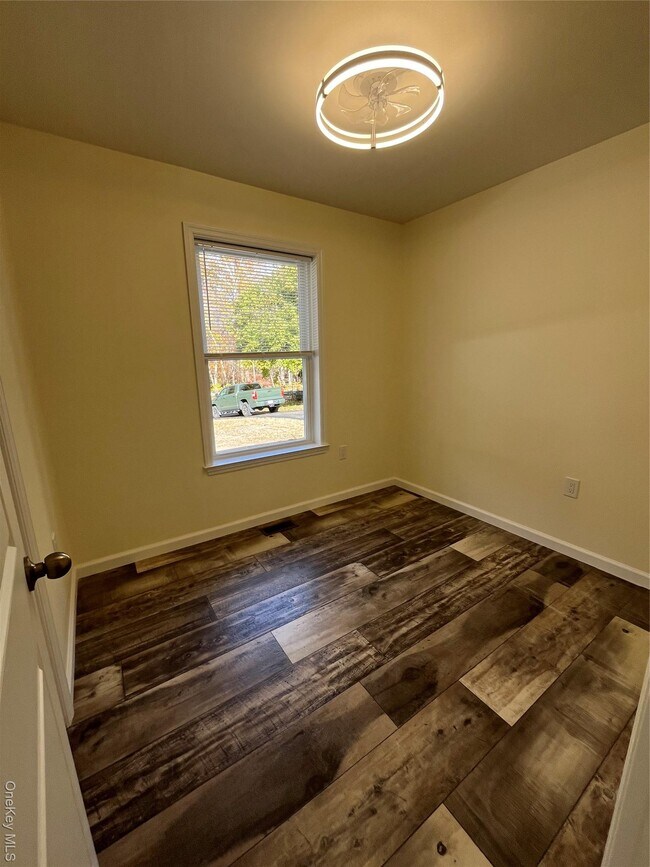 Building Photo - 148 Port Ben Rd