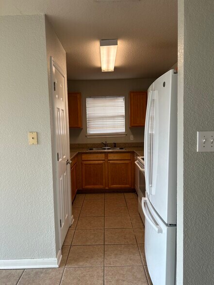 Building Photo - 13613 Woodstone Way