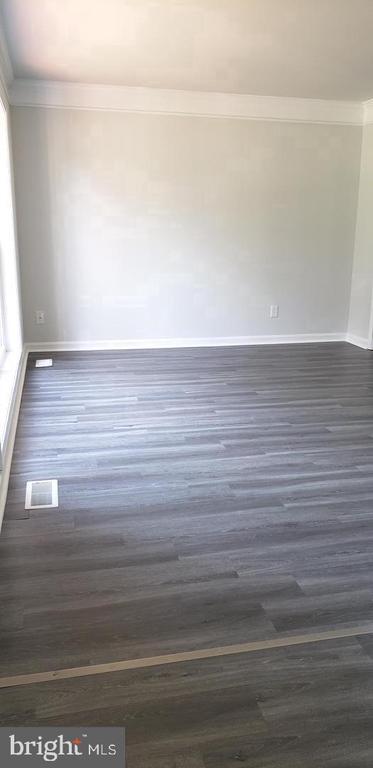 Building Photo - 5906 Cascade Dr