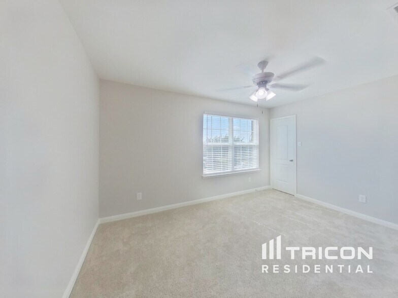 Building Photo - 6173 Chalk Hollow Dr