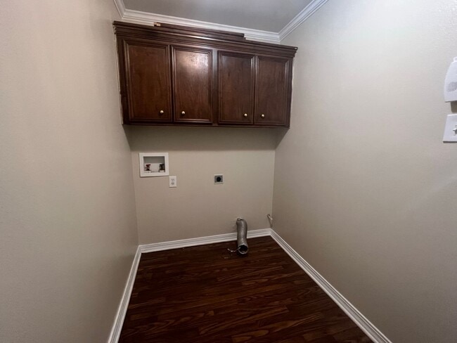 Building Photo - Brick home in Cedar Square