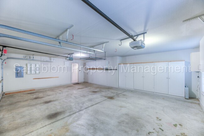 Building Photo - For Lease | Broken Arrow | Available Now!