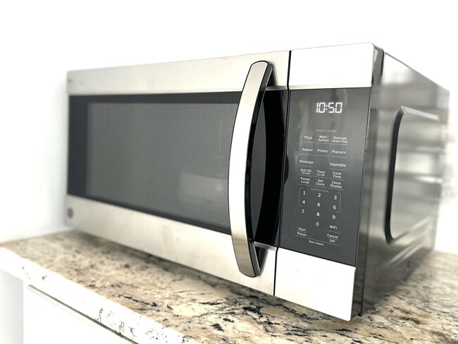 Building Photo - 5720 NE 22nd Way