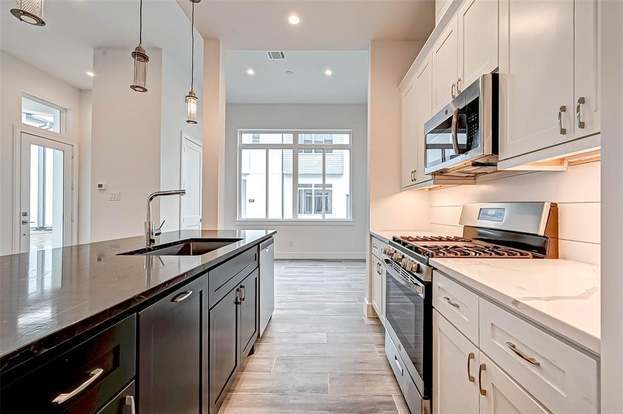 Building Photo - 8930 Spring Knoll Forest Dr