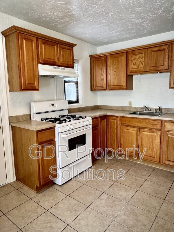 Building Photo - 3529 Ross Ave SE