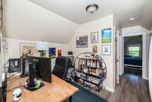 Building Photo - Platte Park Bungalow