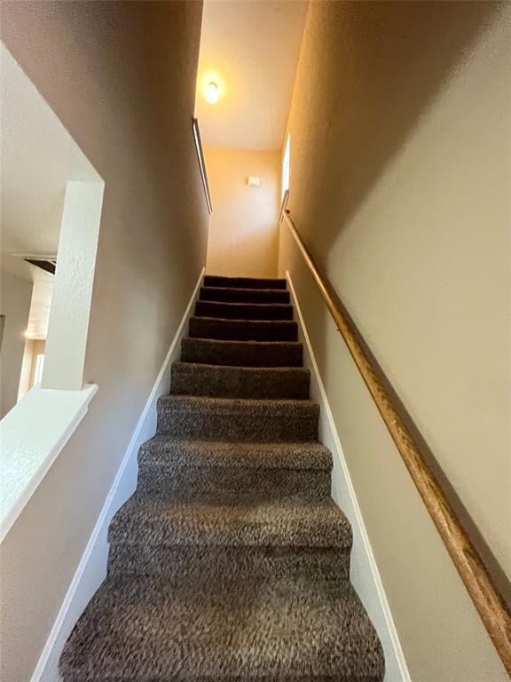 Building Photo - 9625 Sugar Hill Dr