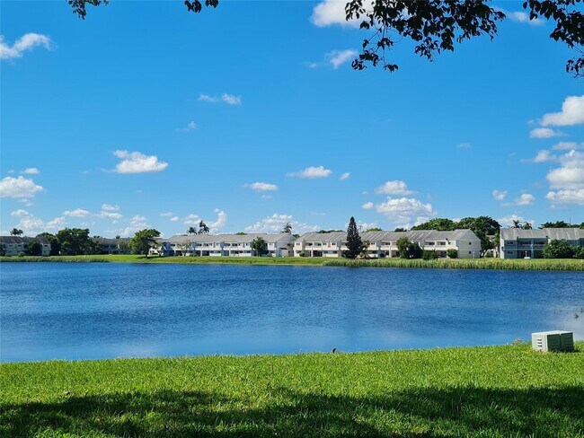 Building Photo - 3421 NW 44th St