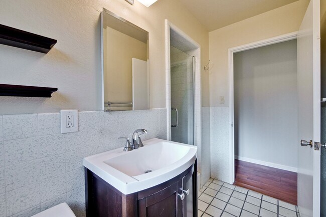 Building Photo - Wow! What a Great Home! Available Soon!