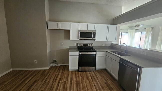 Building Photo - Mesquite Home