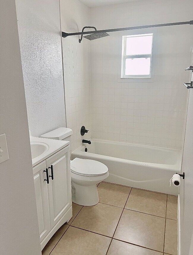 Building Photo - AUGUST MOVE IN FOR THIS RANCH STYLE HOME I...