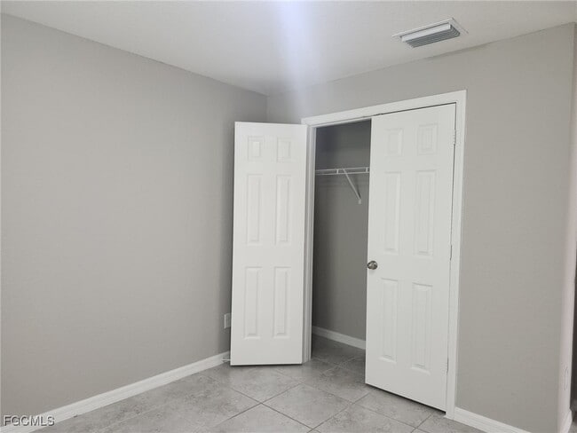 Building Photo - 2718 5th St SW