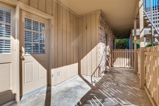 Building Photo - 4409 S Bellaire Dr