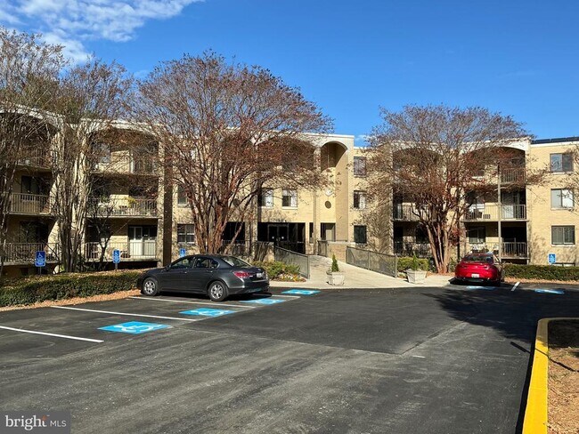 Building Photo - 7425 Democracy Blvd