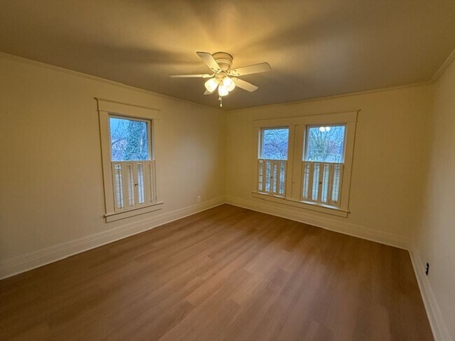 Building Photo - Renovated 3-Bedroom, 2-Bathroom Home For Rent in Historic Downtown Bristol