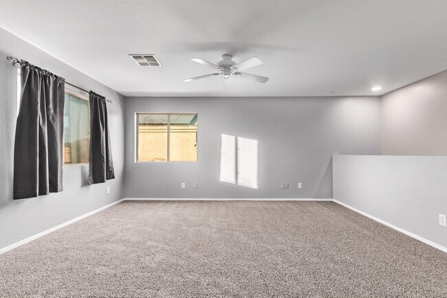 Building Photo - 1368 S 232nd Ave