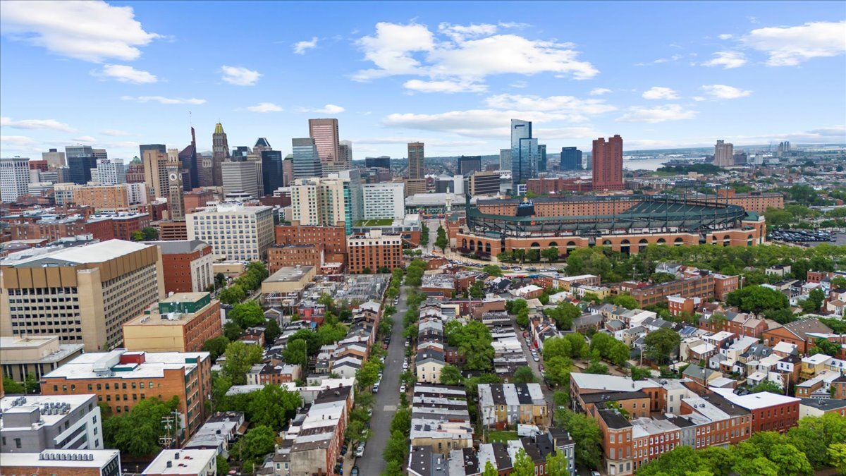 Building Photo - 656 Washington Blvd