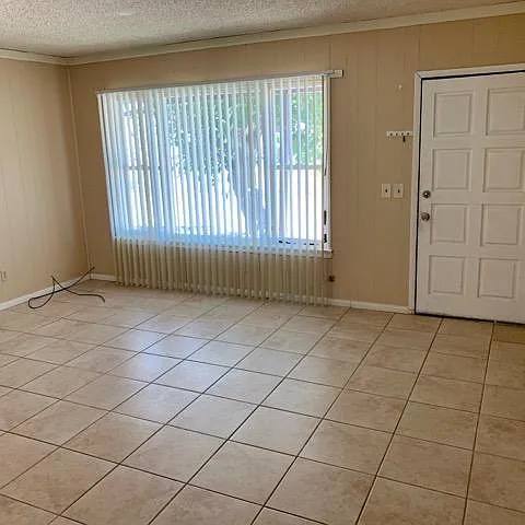 Building Photo - 7645 N Star Ave