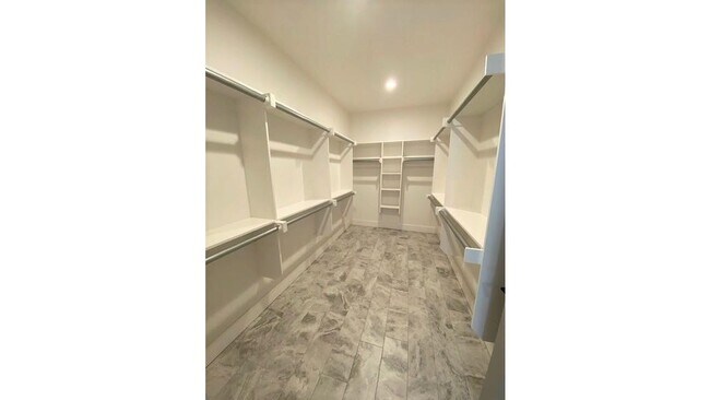 Building Photo - 405 Carneros Dr